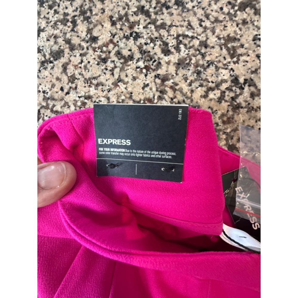 Express Stylist Super High Rise Pleated Dress Shorts Hot Pink Magenta Size 4 NWT - Picture 7 of 10